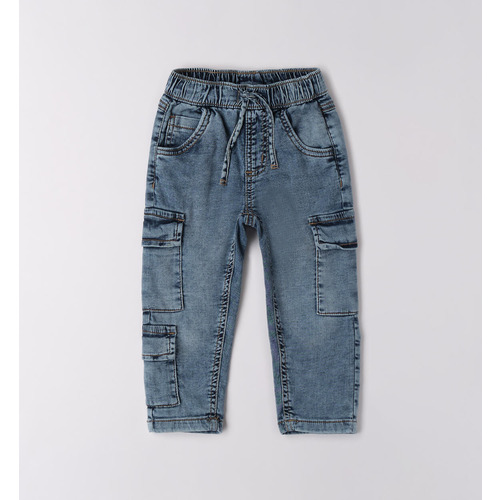 Denim per neonati: Stile e comodità 