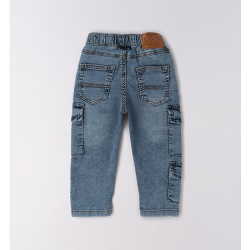 Denim per neonati: Stile e comodità 