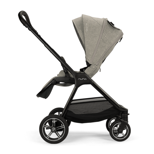 Passeggino Nuna Triv Next BMW 