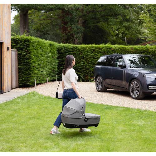 Seggiolino auto Joie Calmi™ R129 color Eclipse 