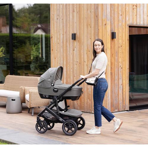 Seggiolino auto Joie Calmi™ R129 color Eclipse 