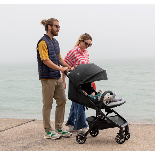 Joie Pact – poussette légère compatible avec siège auto 
