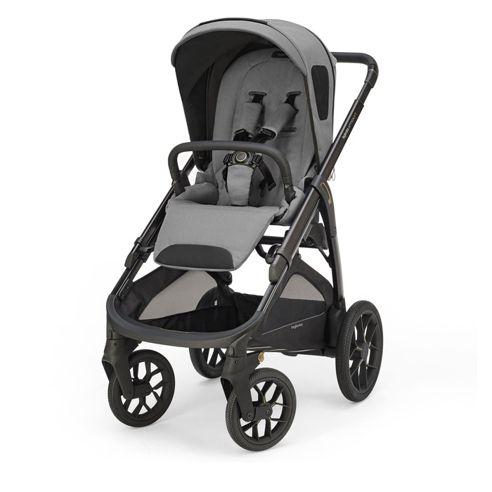 Inglesina Aptica XT 4‑in‑1 — sistema modulare “passeggino + navicella + seggiolino auto + seduta” 